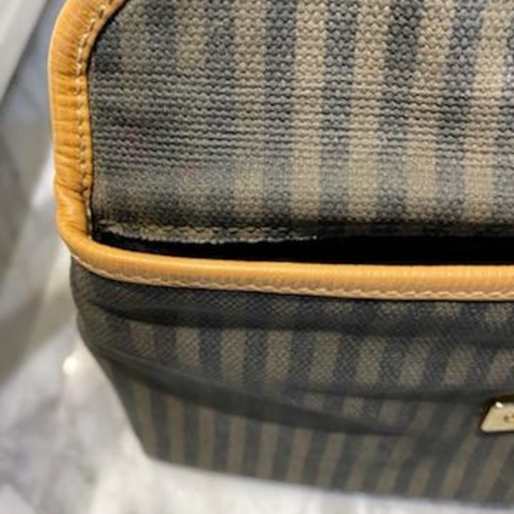 Fendi clutch - Picture 9 of 9